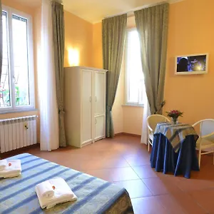 Vatican Town Couette-café